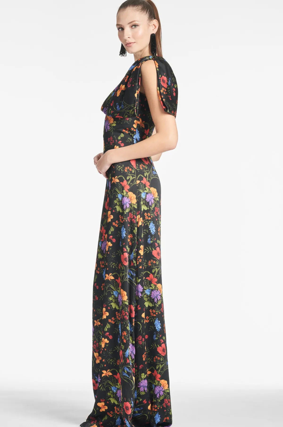 Store Chelsea Gown - Black | Champagne